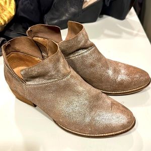 Seychelles | Metallic Taupe Pewter Suede Leather Southwestern Ankle Booties 8